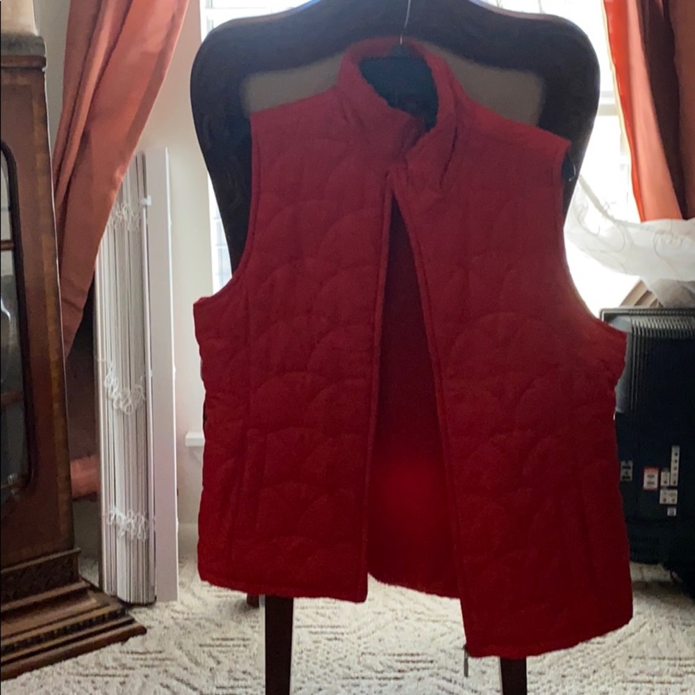 Sleeveless puffer
